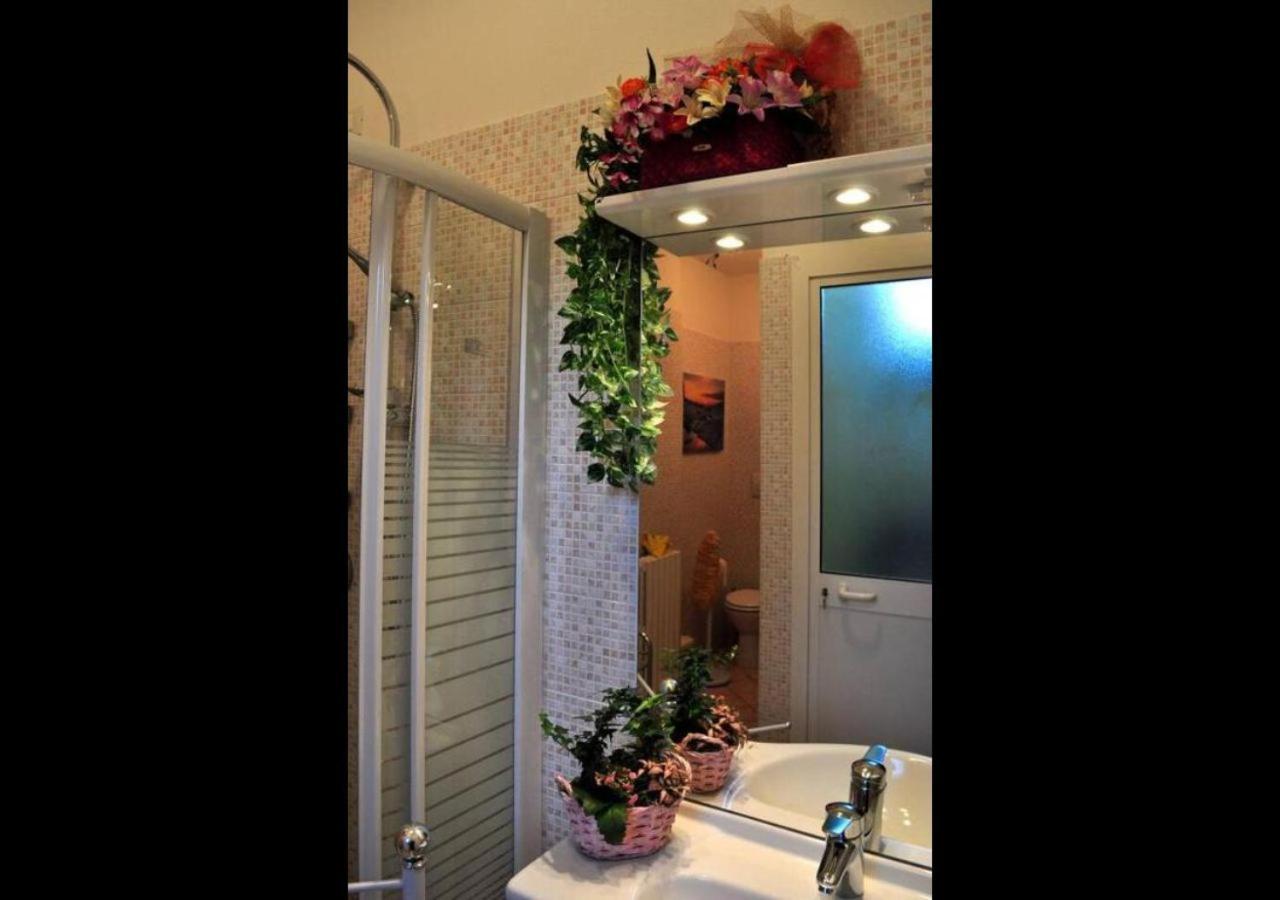 Altido Apt For 8 With Huge Terrace In Old Town Of Viareggio Ngoại thất bức ảnh