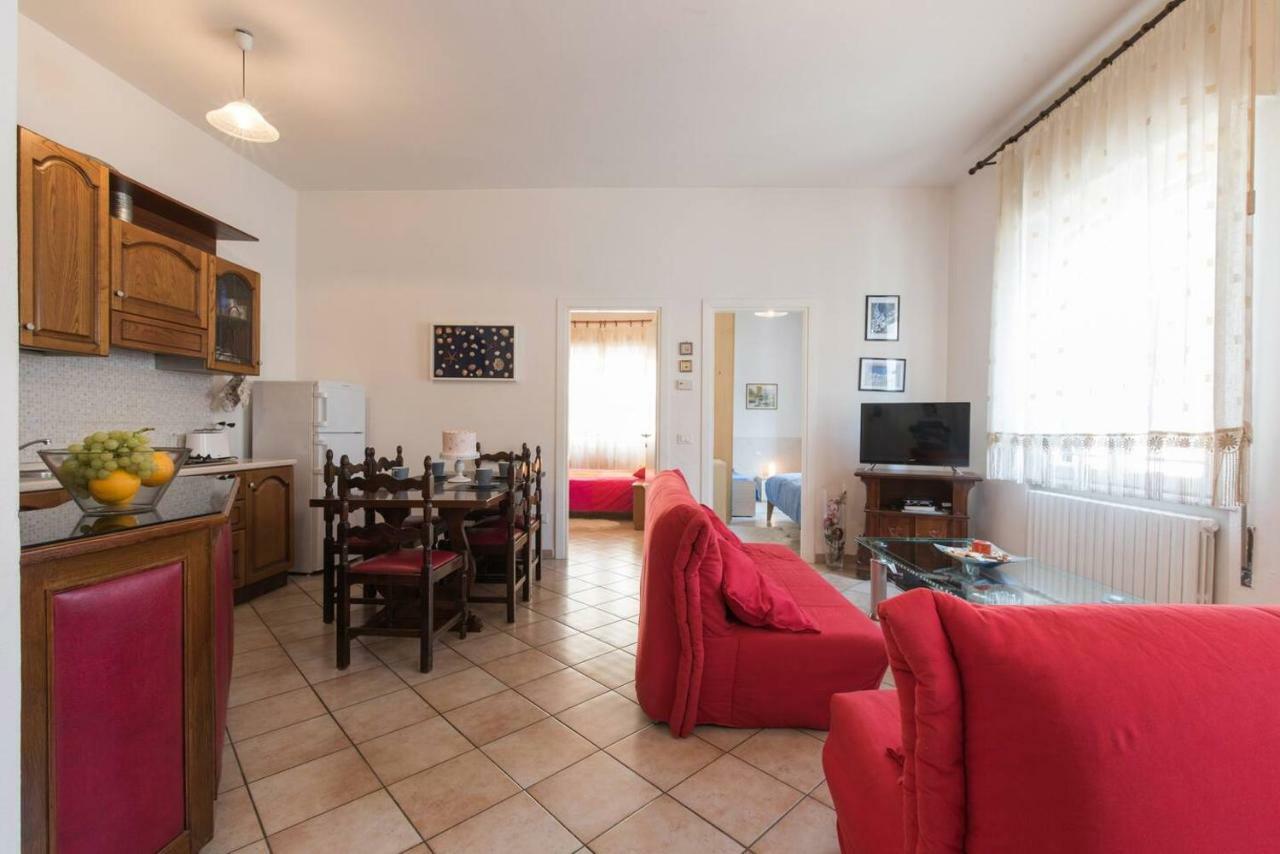 Altido Apt For 8 With Huge Terrace In Old Town Of Viareggio Ngoại thất bức ảnh