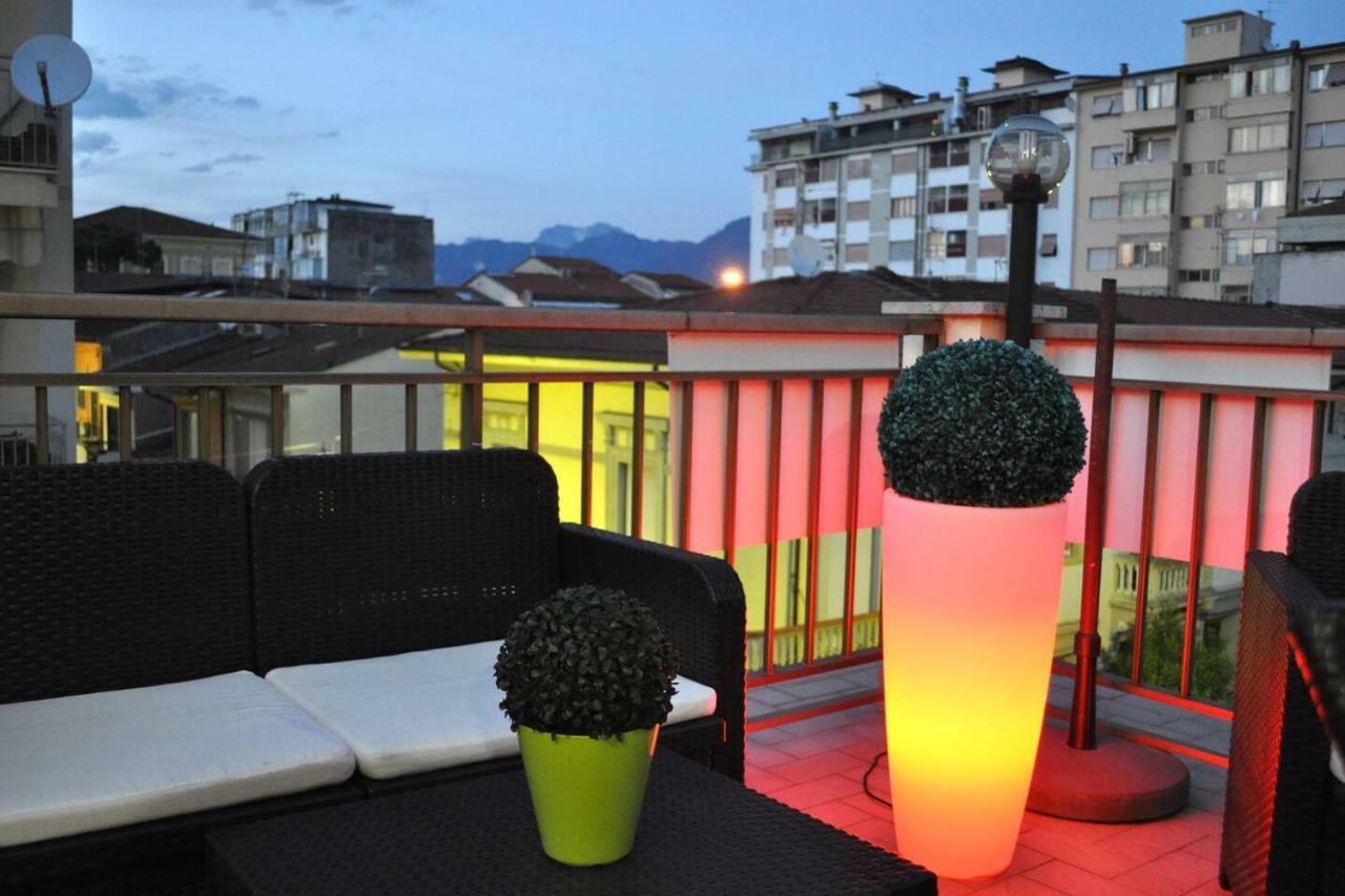 Altido Apt For 8 With Huge Terrace In Old Town Of Viareggio Ngoại thất bức ảnh