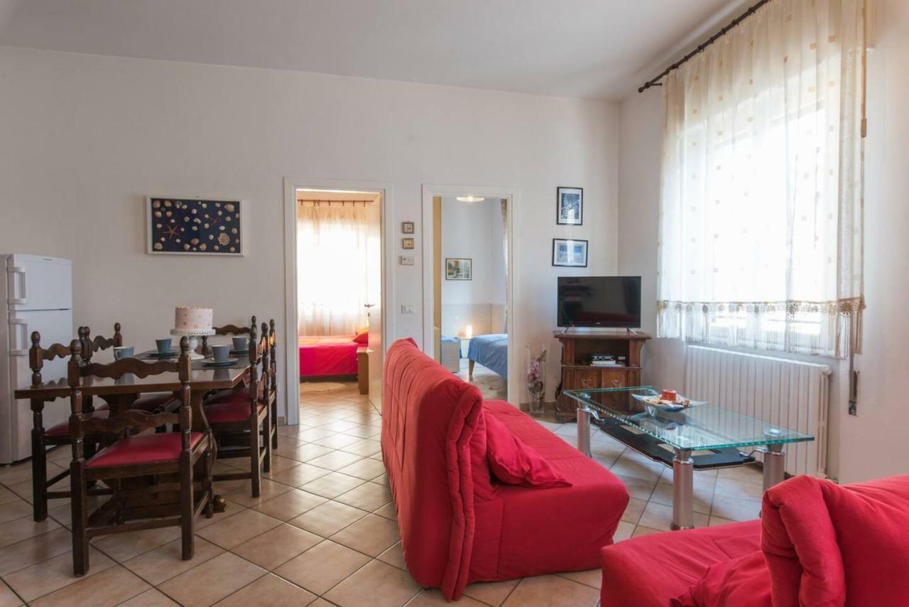 Altido Apt For 8 With Huge Terrace In Old Town Of Viareggio Ngoại thất bức ảnh